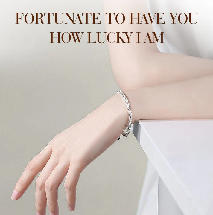 Elegant Sparkling Lucky Clover Bracelet