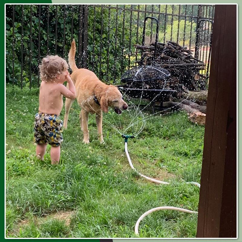 360-Degree Rotating Garden Sprinkler 360-Degree Rotating Garden Sprinkler